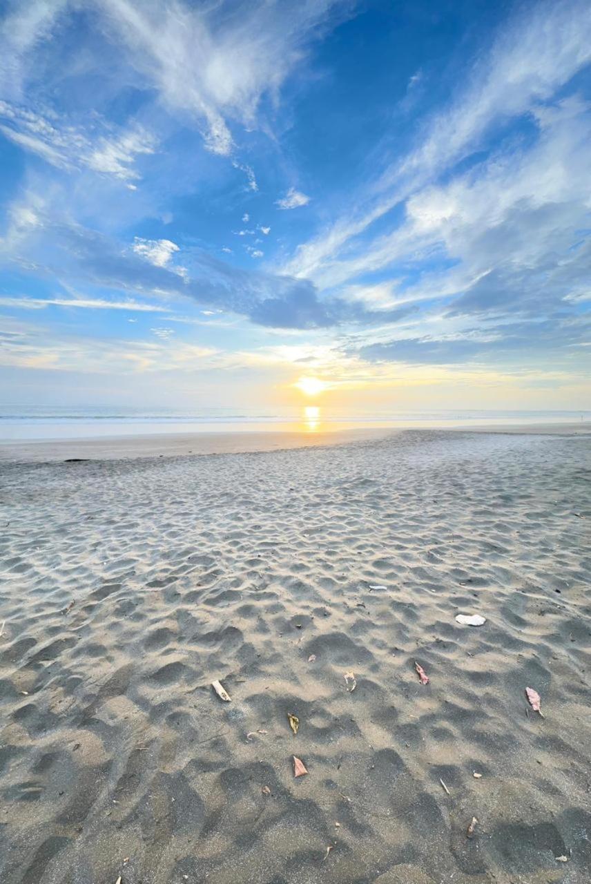 Tamarindo Beach, Prime Location, Fantastic Watersalt Pool & Cold Plunge, Family & Friends 외부 사진